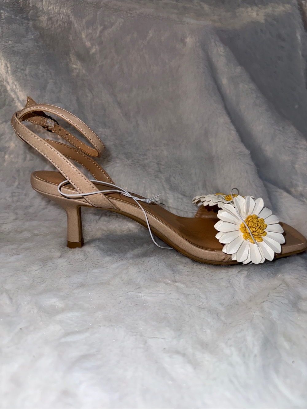 wild fable White Daisy Ankle-Strap Heels with Tan Footbed - Picture 6 of 7